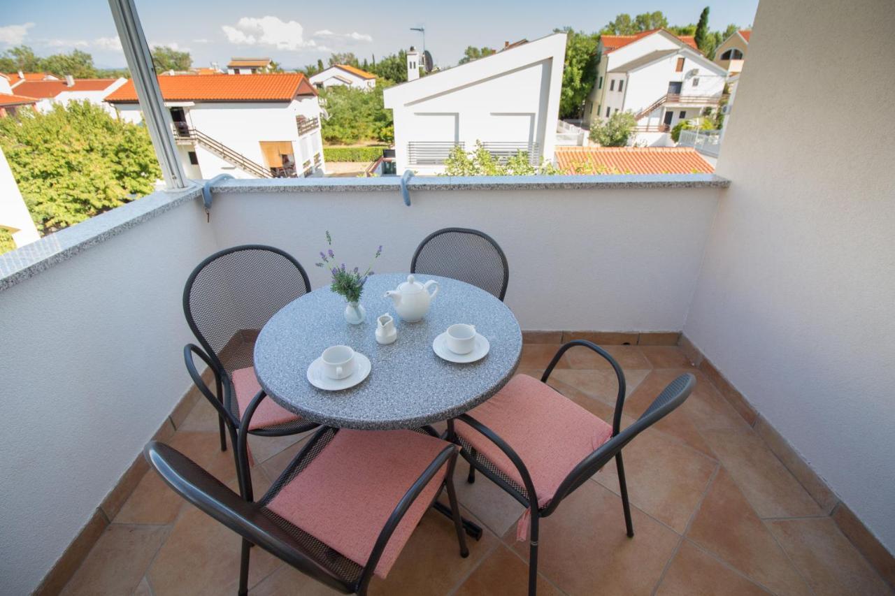 פריבלאקה Kristi Apartment Complex Near The Sandy Beach - By Ta Leut Agency מראה חיצוני תמונה