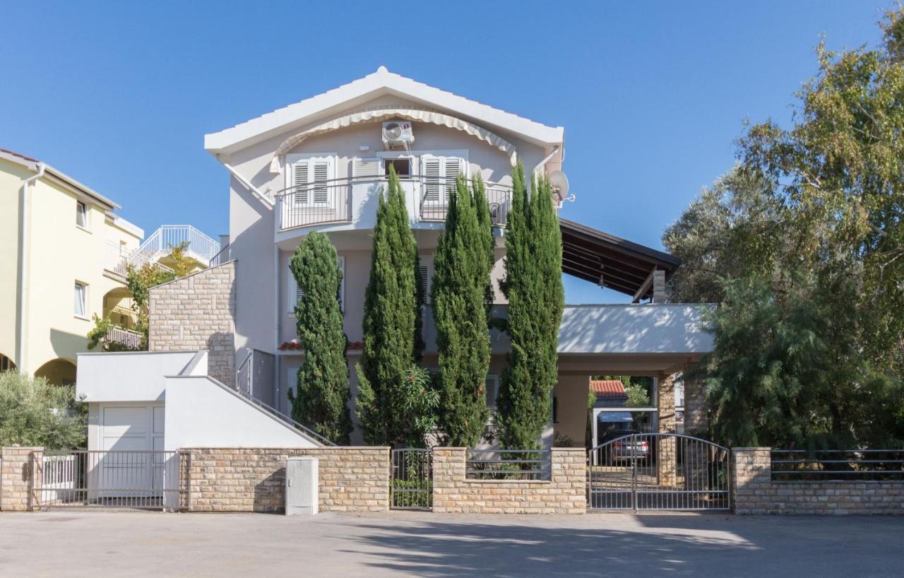 פריבלאקה Kristi Apartment Complex Near The Sandy Beach - By Ta Leut Agency מראה חיצוני תמונה