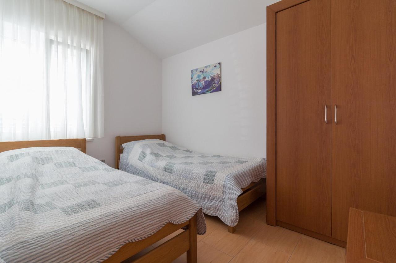 פריבלאקה Kristi Apartment Complex Near The Sandy Beach - By Ta Leut Agency מראה חיצוני תמונה